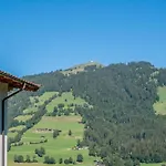 Krimbacher 아파트